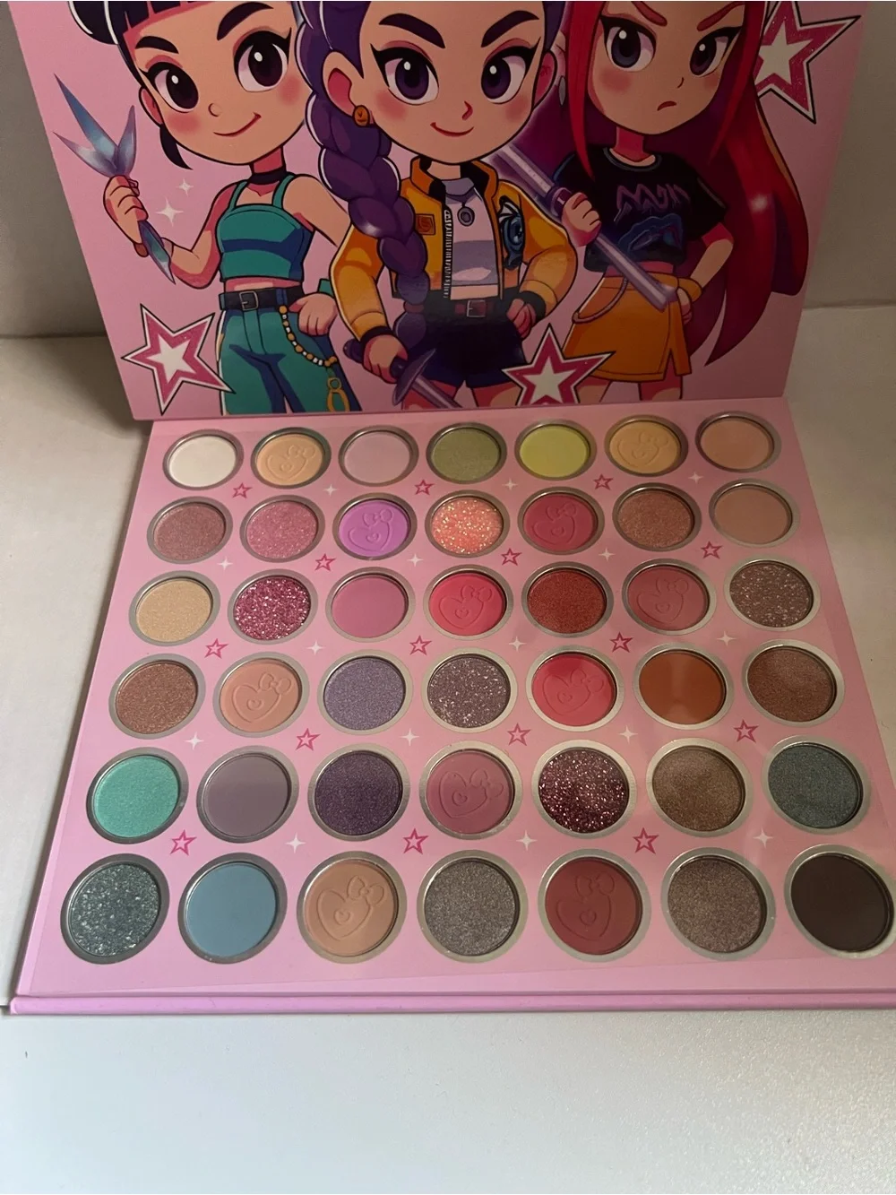 K pop demon hunters make up pallet